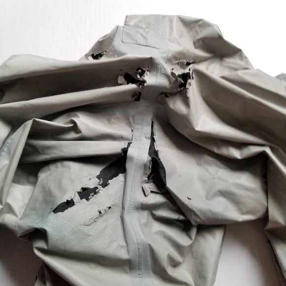 Mountain Hardwear Dry Q Nylon Wind Pants - Picture 12 of 14